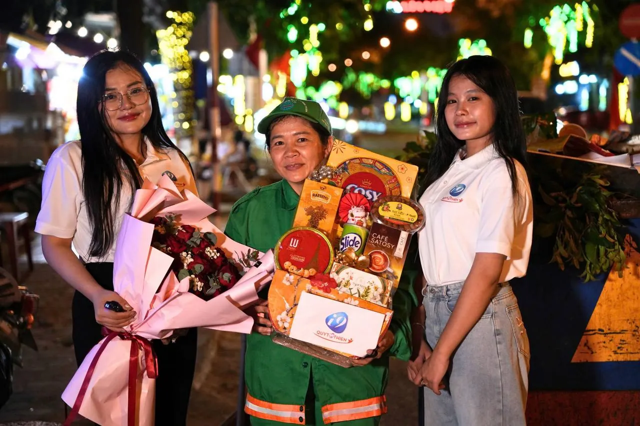 Đường dây nóng hỗ trợ khách hàng